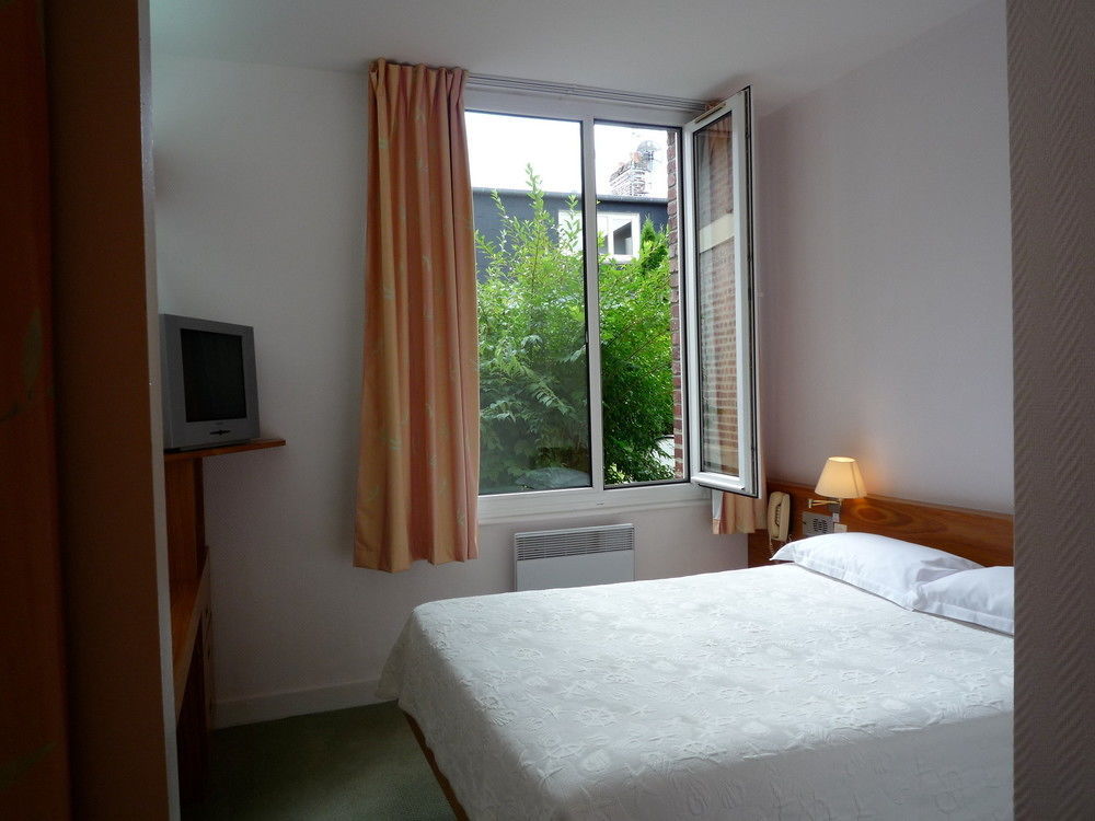 Hotel & Restaurant Le Cardinal Poix-de-Picardie Luaran gambar